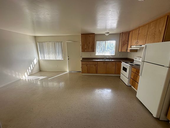 3rd image of 1111 Foothill Blvd #B