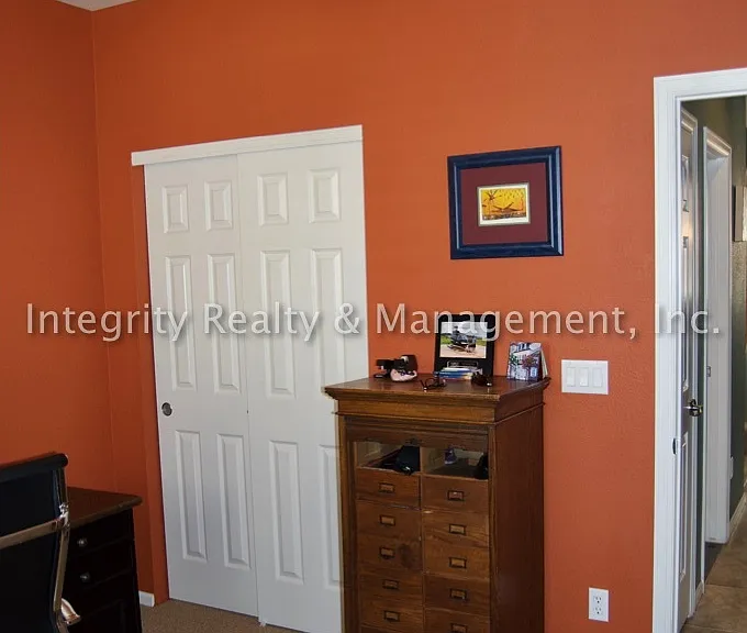10328 Longwood Way — Photo 8