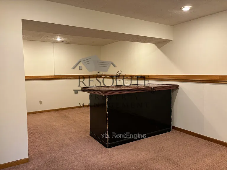2204 Brett Cir — Photo 7