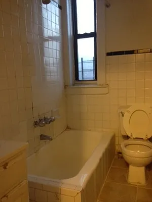 Rented by Full Time Management | media 9