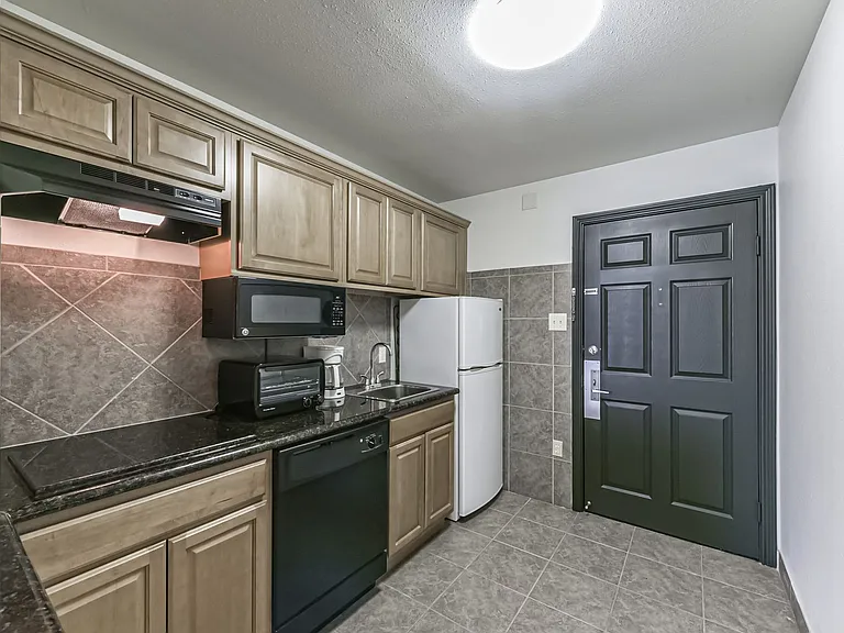 1025 Swanson St — Photo 103