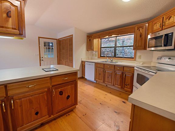 5th image of 131 Rothgeb Ridge Rd