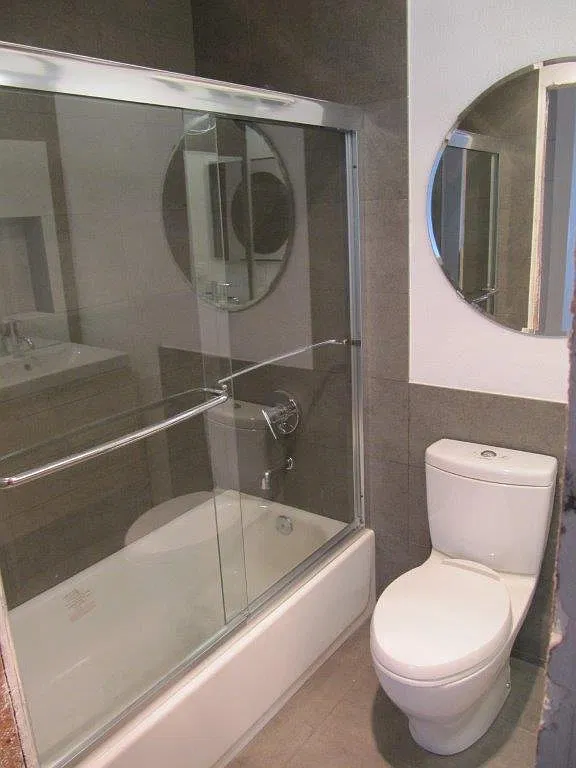 2 bed, 1054 sqft, $3,350 — Photo 4