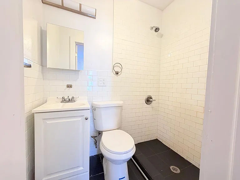 70 Tonnelle Ave #43E — Photo 10