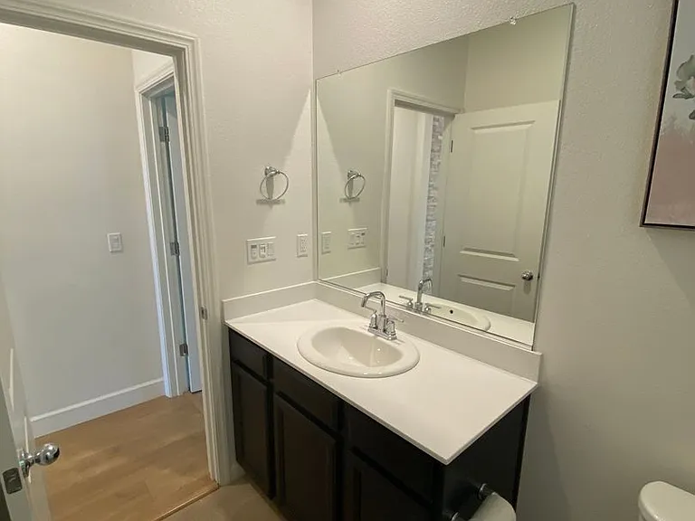 1667 Lion St — Photo 22