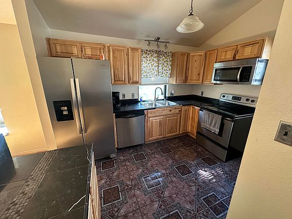 3rd image of 638 Hudsons Bay Ct