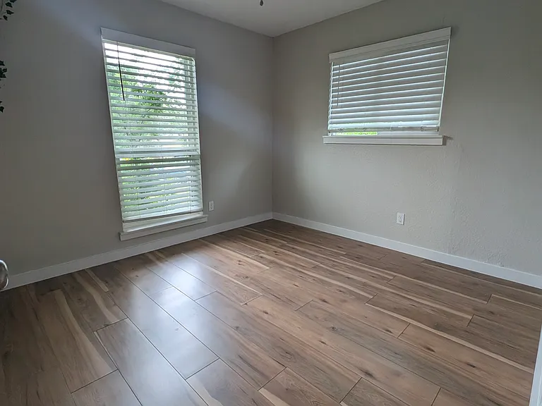 2320 Deadwood Dr — Photo 5
