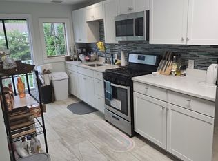 55 Court St #2, Bristol, RI 02809