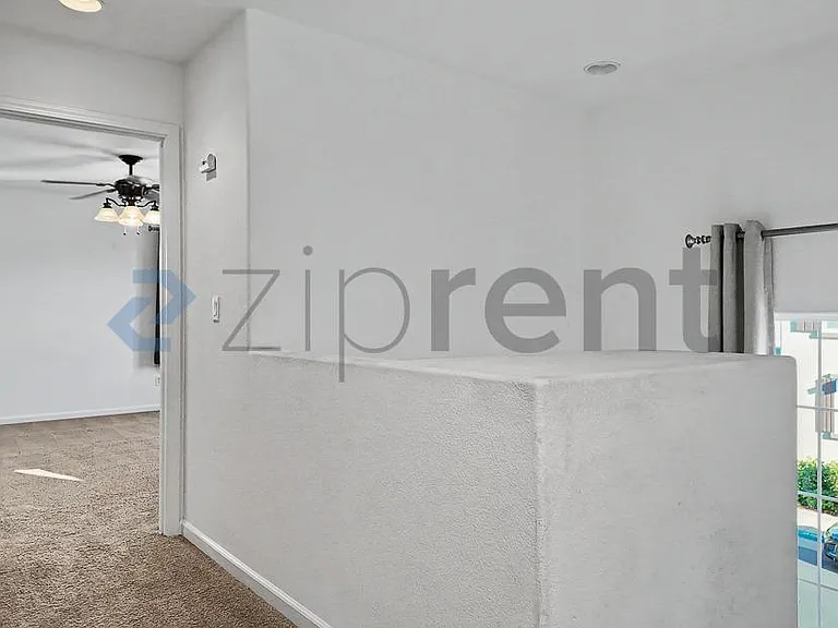 8464 Roseto Rd — Photo 33