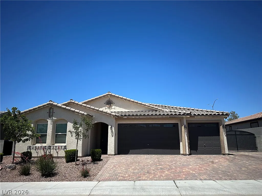 4 bed, 3.0 bath, 2209 sqft, $3,500 — Photo 1