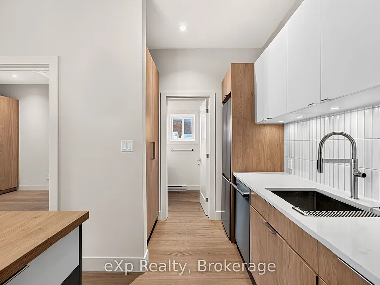 24 Wellington St #12 — Photo 15