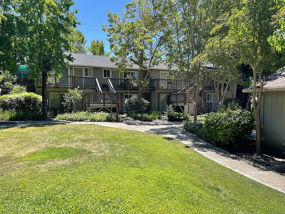 North Dutton Place Apartments