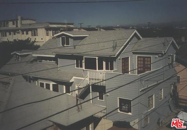 1st image of 28 Clubhouse Ave #1/2