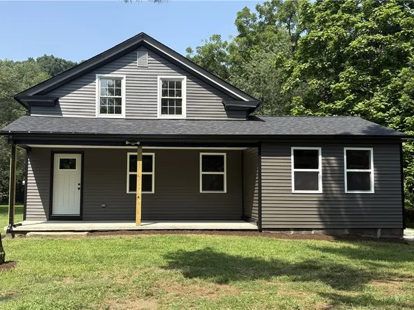 8227 Blade Rd NW, Malvern, OH 44644