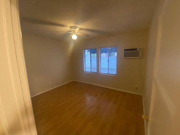5th image of 506 E Valencia Ave