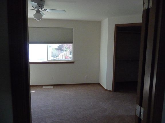 3rd image of 1968 Snowridge Ave