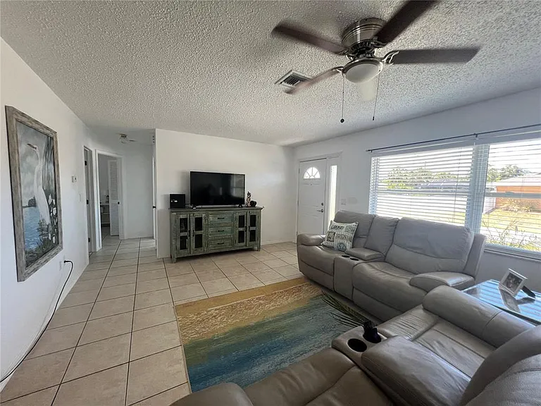 18140 Wolbrette Cir — Photo 5
