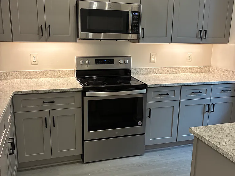 7602 Astoria Pl — Photo 3