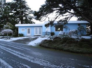 838 Lakeshore Dr, Port Orford, OR