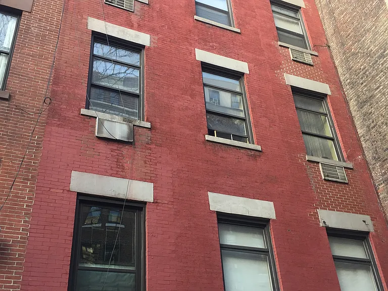 227 E 12th St #3B — Photo 8