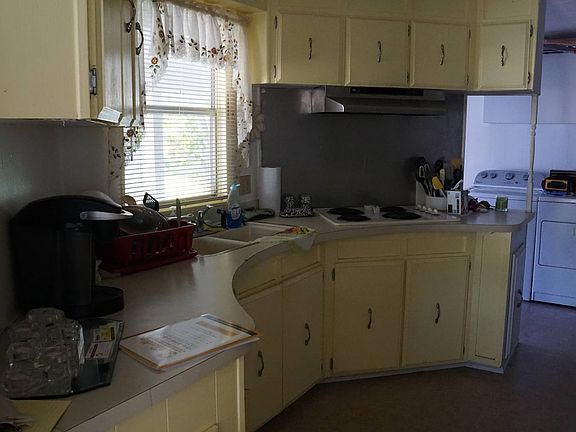 3rd image of 27 Gorda Way