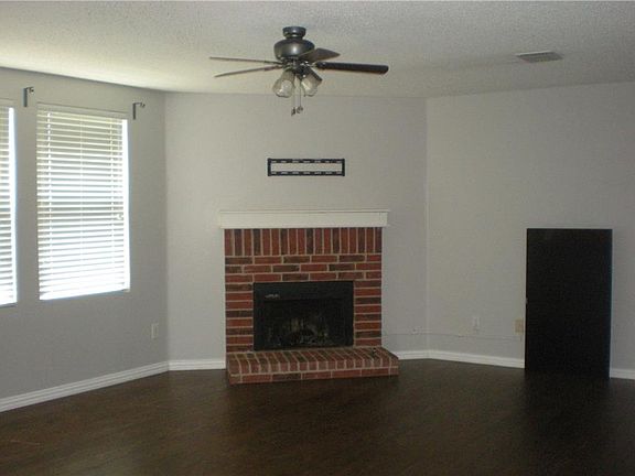 4th image of 3812 Kathryn Way