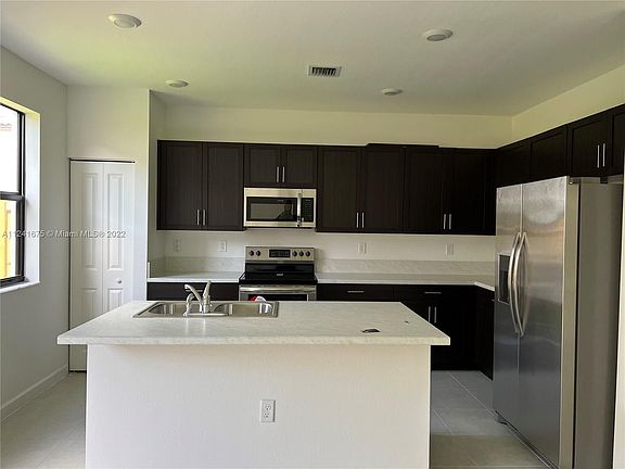 4th image of 11928 SW 244th St #11928