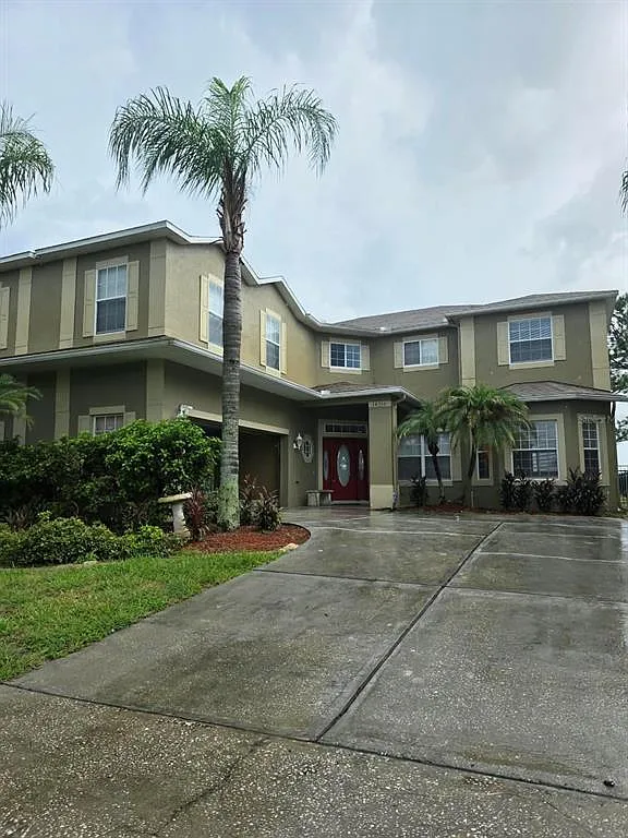 5 bed, 4.0 bath, 4022 sqft, $3,995 — Photo 1
