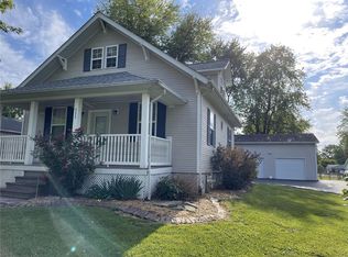111 Oak St, Moro, IL 62067