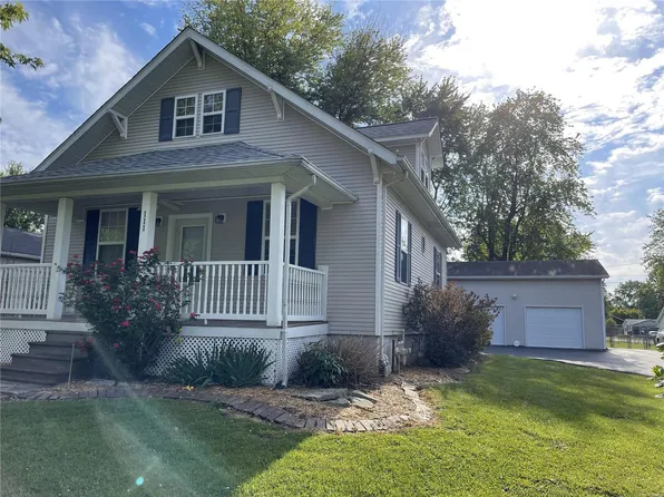 111 Oak St, Moro, IL 62067