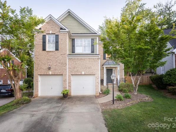 2000 Sablewood Dr, Charlotte, NC 28205