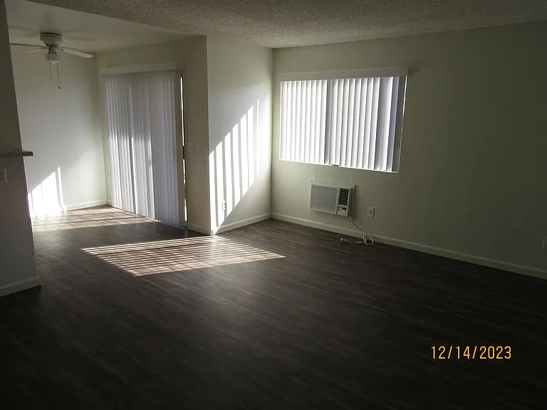920 E Mission Ave #960 — Photo 5