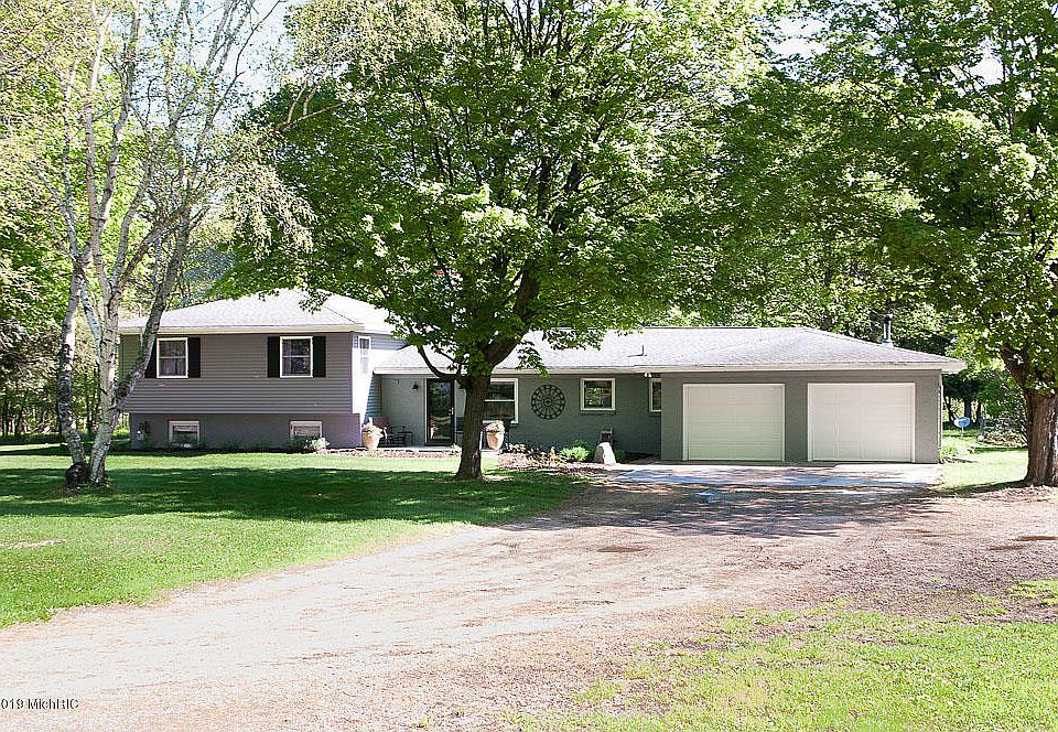 1st image of 14196 205th Ave