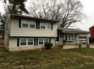 33 Larkin Rd, Burlington, NJ 08016