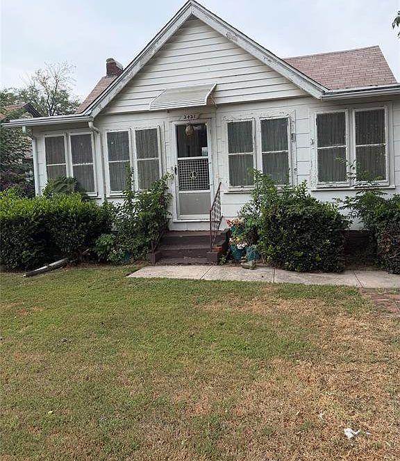 1st image of 2421 SW 27th St