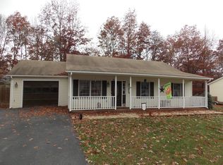 78 Canton Ln, Stuarts Draft, VA 24477