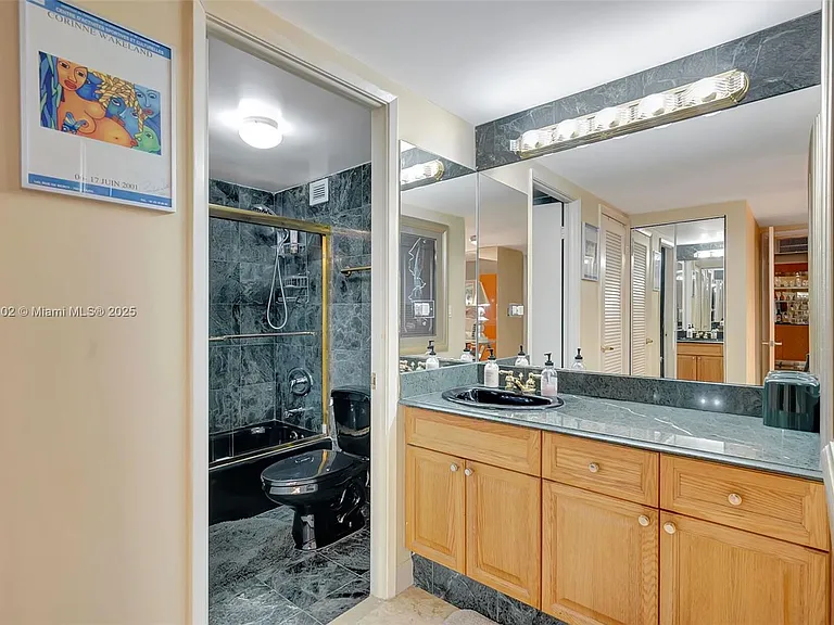 2301 Collins Ave #1206 — Photo 16