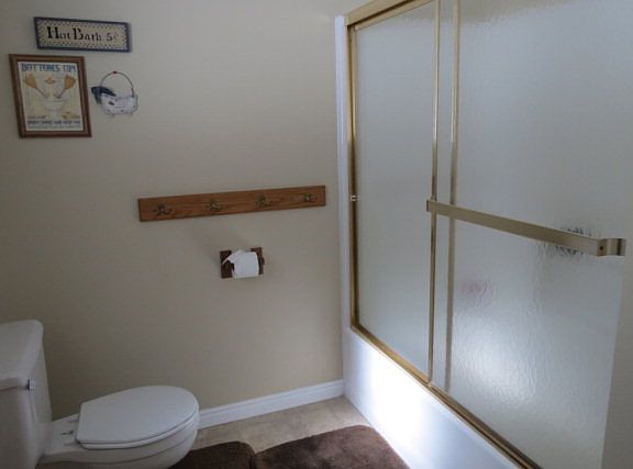 4th image of 3461 Chickasaw Dr