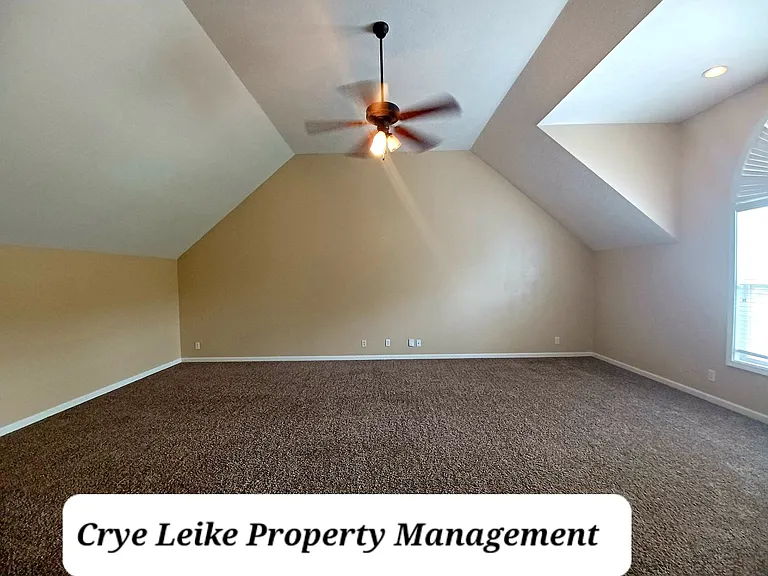 668 Winding Bluff Way — Photo 11