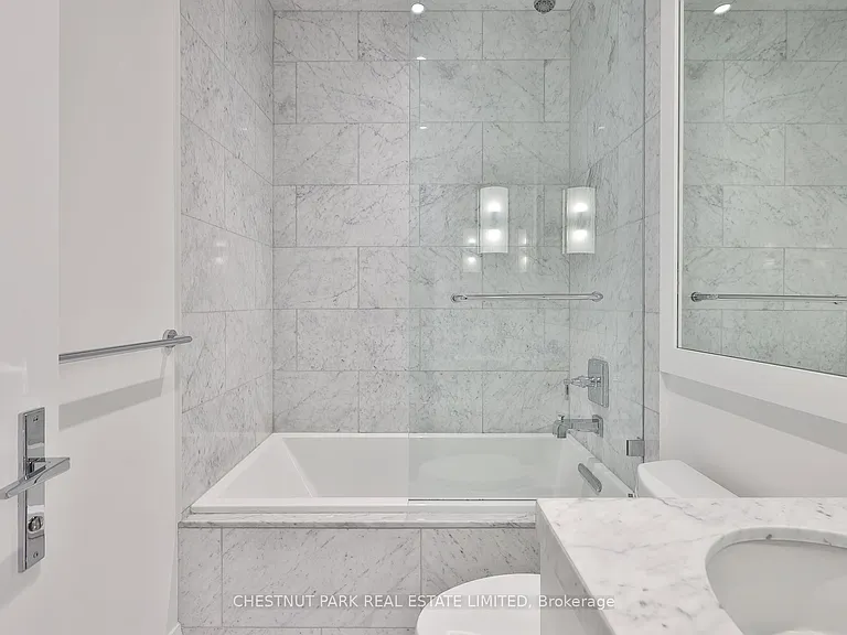 16 Scarth Rd #1 — Photo 22