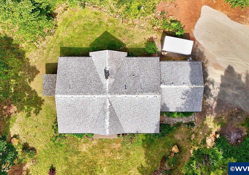 House on the Hill トップス　Checker 90 7590 Beech Hill Rd, Pulaski, TN 38478 | Redfin