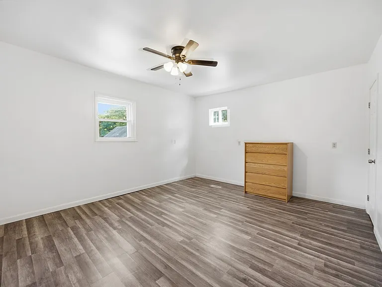 2822 Salisbury St — Photo 36