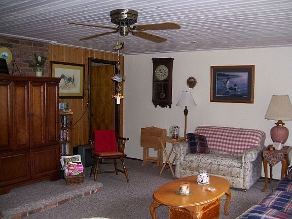 5th image of 409 Dogwood Dr