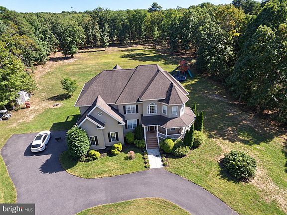 5th image of 1020 E Malaga Rd