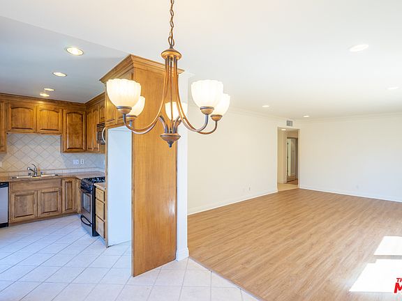 5th image of 2300 Fox Hills Dr APT 303