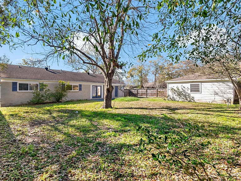 11403 Braewick Dr — Photo 15