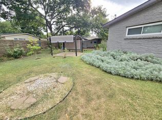 2130 Dunloe Dr, Dallas, TX 75228