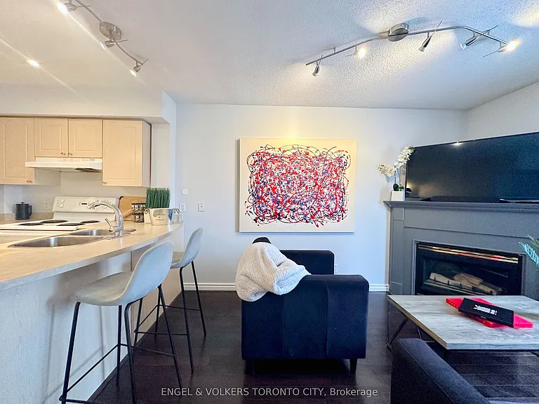 12 Sudbury St #603 — Photo 5