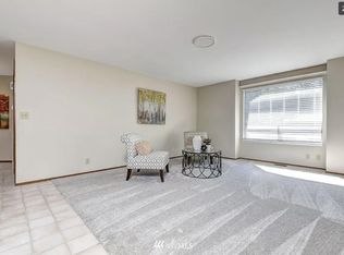 14915 72nd Pl NE #B, Kenmore, WA 98028