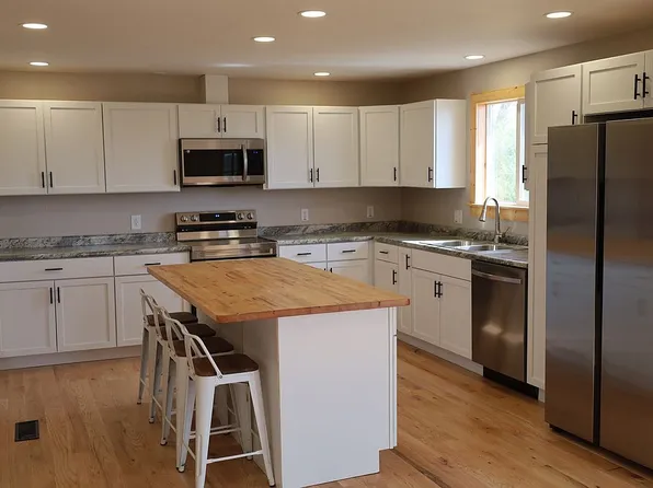 4750 Freiburger Rd, Snover, MI 48472